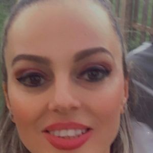 Meet your Posher, Daniela